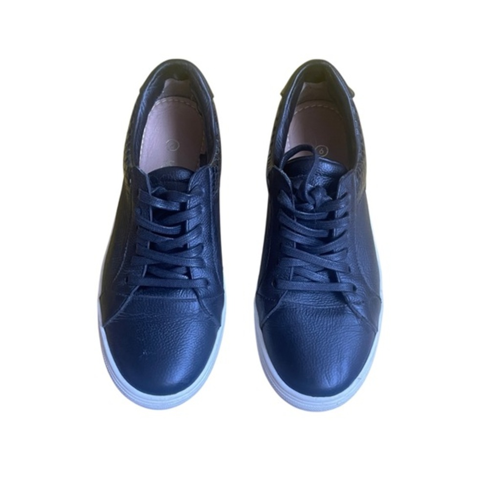 Kaanas Women’s Lace Up Black Leather Sneakers‎